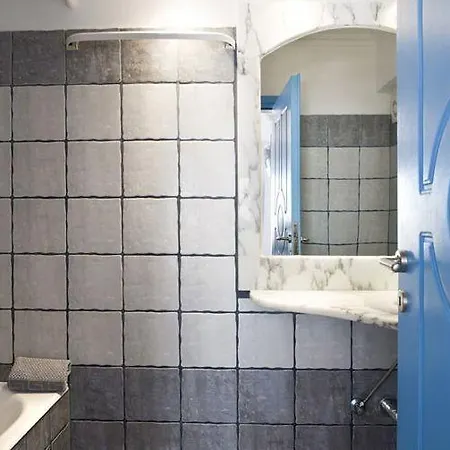 Blue Diamond Bay 3* Perissa (Santorini)